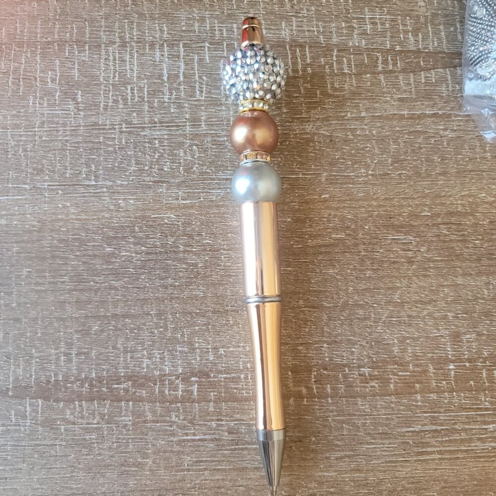 Unique Bling styled beaded pen.  Black ink.  Brand new.  Handcrafted. - Picture 3 of 4